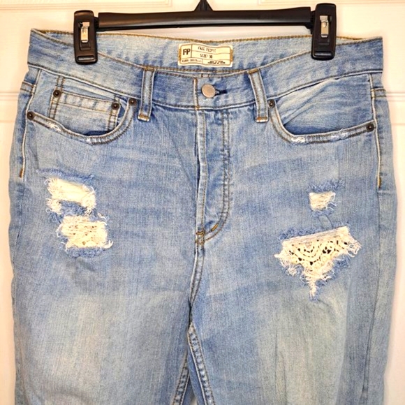 Free People Distressed Destroyed Light Wash Raw Hem Jeans Size 30 - Picture 4 of 9